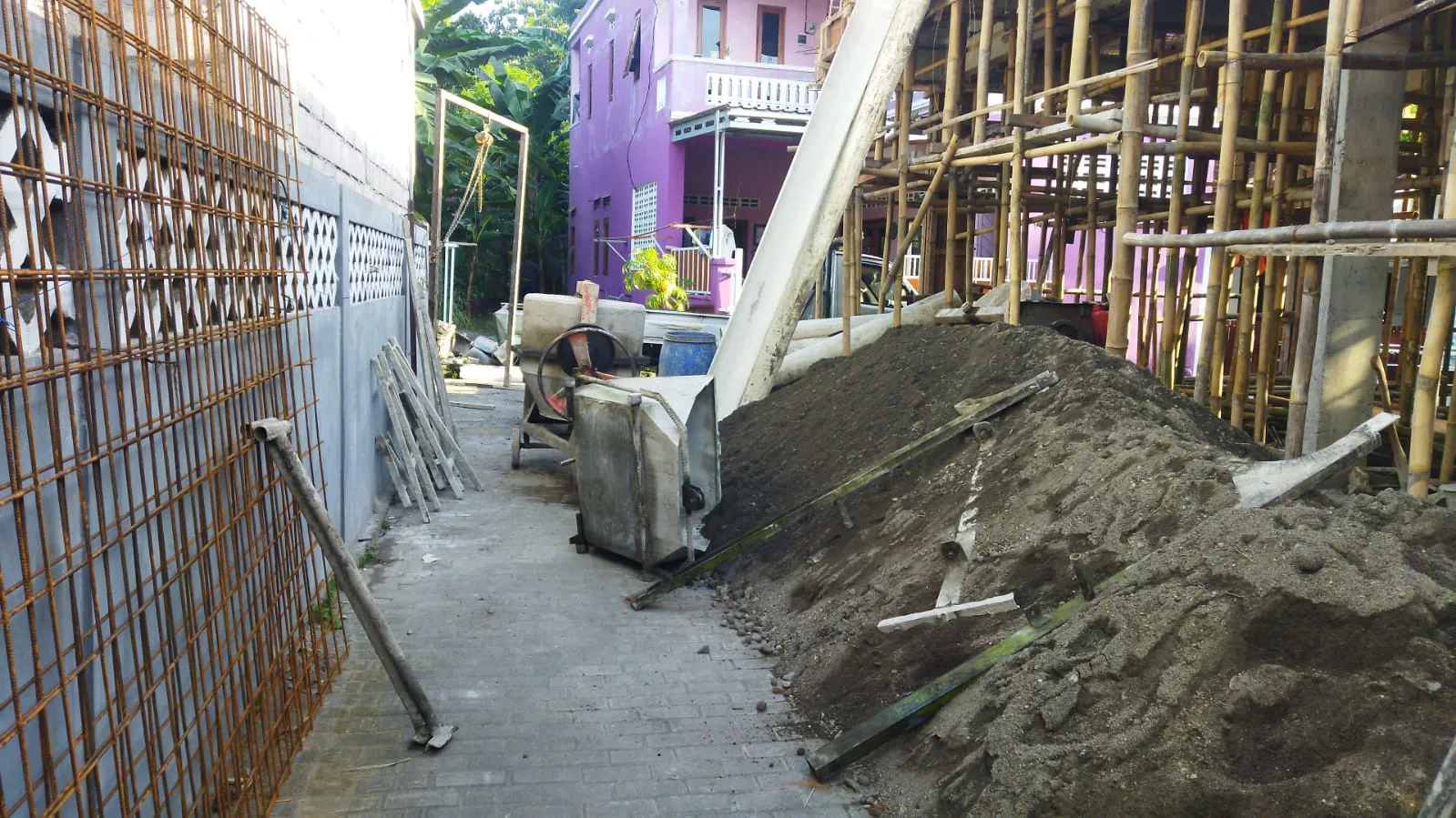 Proses pembangunan Kost Mlangi 4